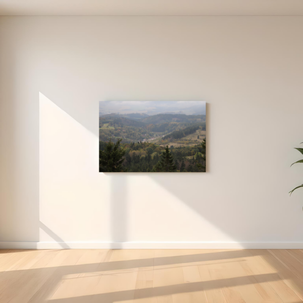 Obraz Mglista Dolina na ścianie w jasnym wnętrzu